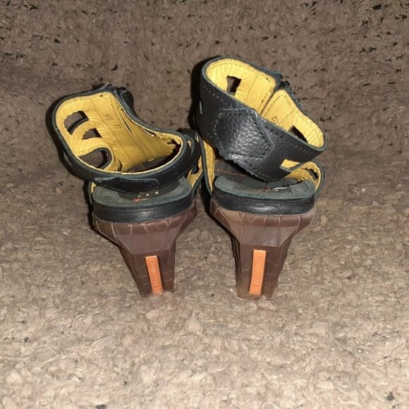 THE ART COMPANY-Black Leather-Cage Cut-Out-Top Zip Sandals-Sz 37-Near Mint - Picture 5 of 7